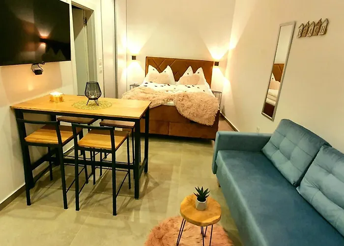 Cozy Studio Apartment Leprin In Labin Old Town