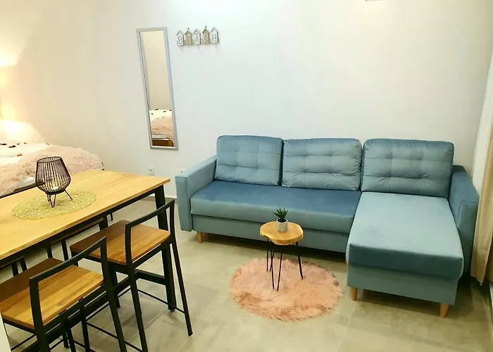 Cozy Studio Apartment Leprin In Labin Old Town