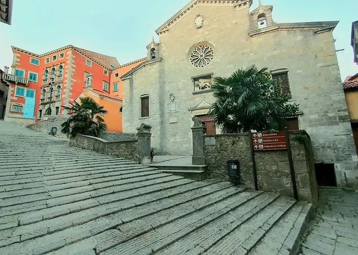 Cozy Studio Apartment Leprin In Labin Old Town