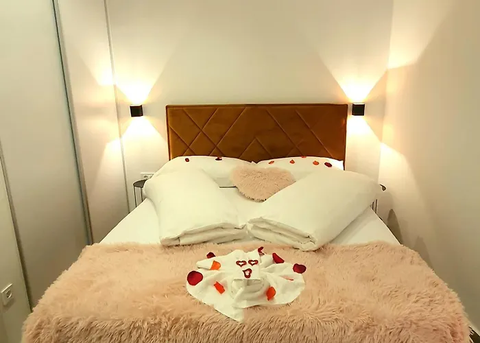 Cozy Studio Apartment Leprin In Labin Old Town