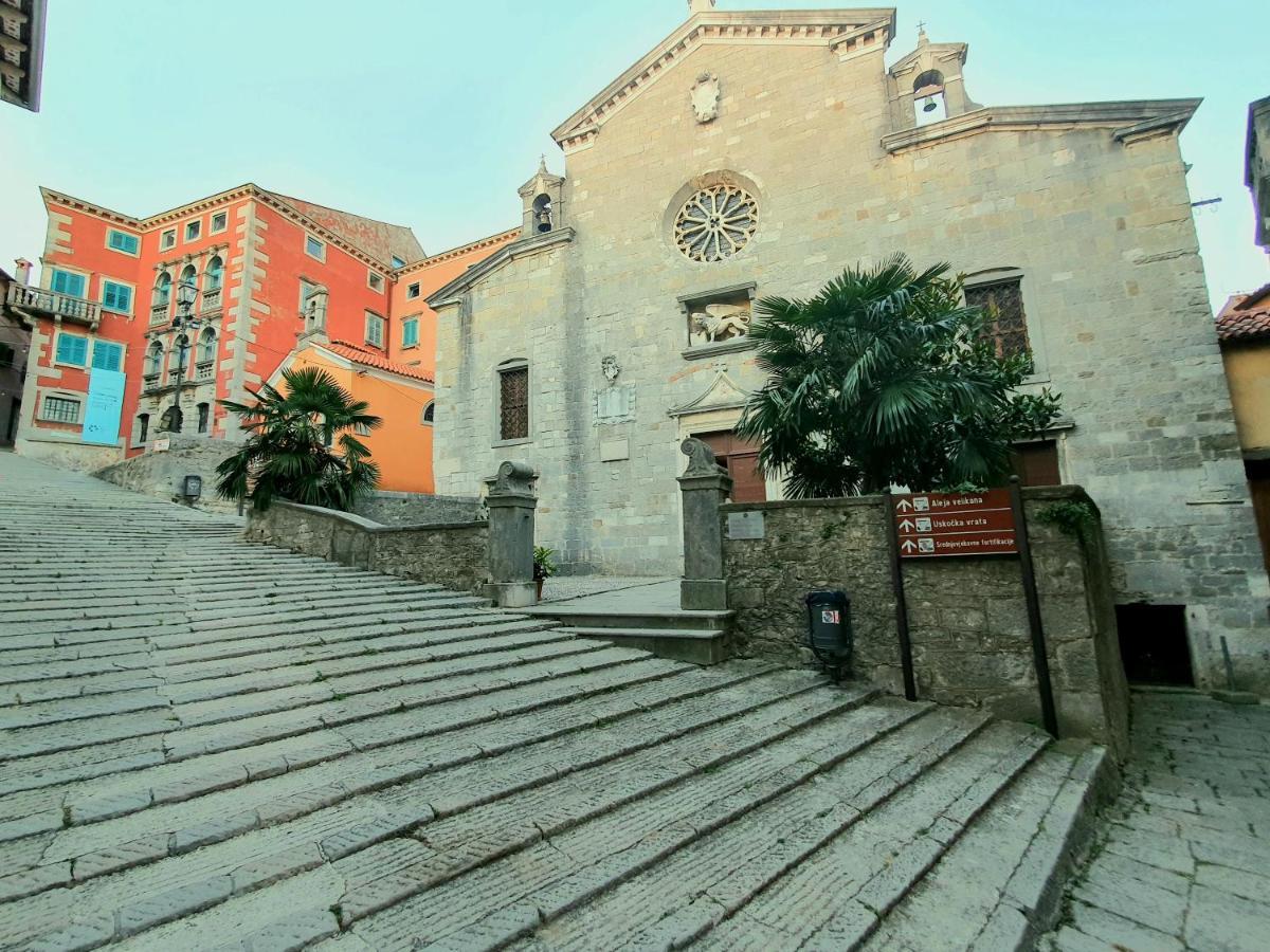 Cozy Leprin In Labin Old Town